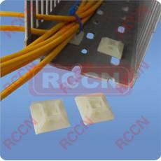 Selbstklebender Befestigungssockel